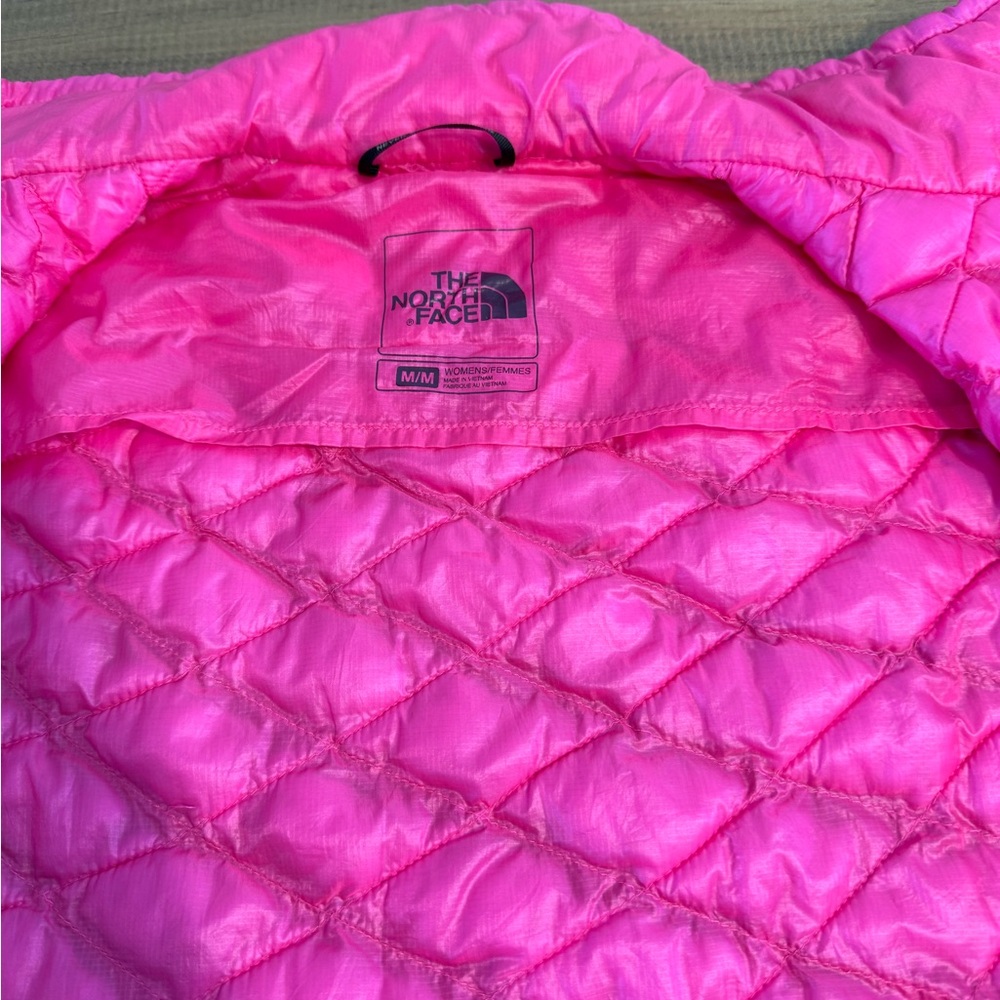 The North Face Pink Thermoball Quilted Vest - Picture 6 of 6